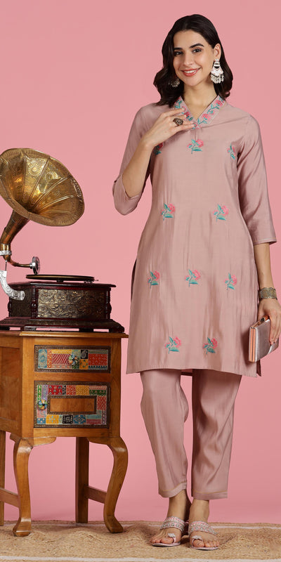 Women Mauve Embroidered Chanderi Kurta Set
