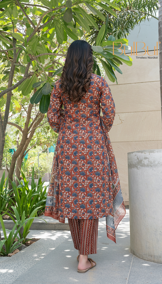 Pure Cotton Fashionista Rust Floral Printed Kurta Set with Contrast Thread-Detailed V-Neck and Dupatta