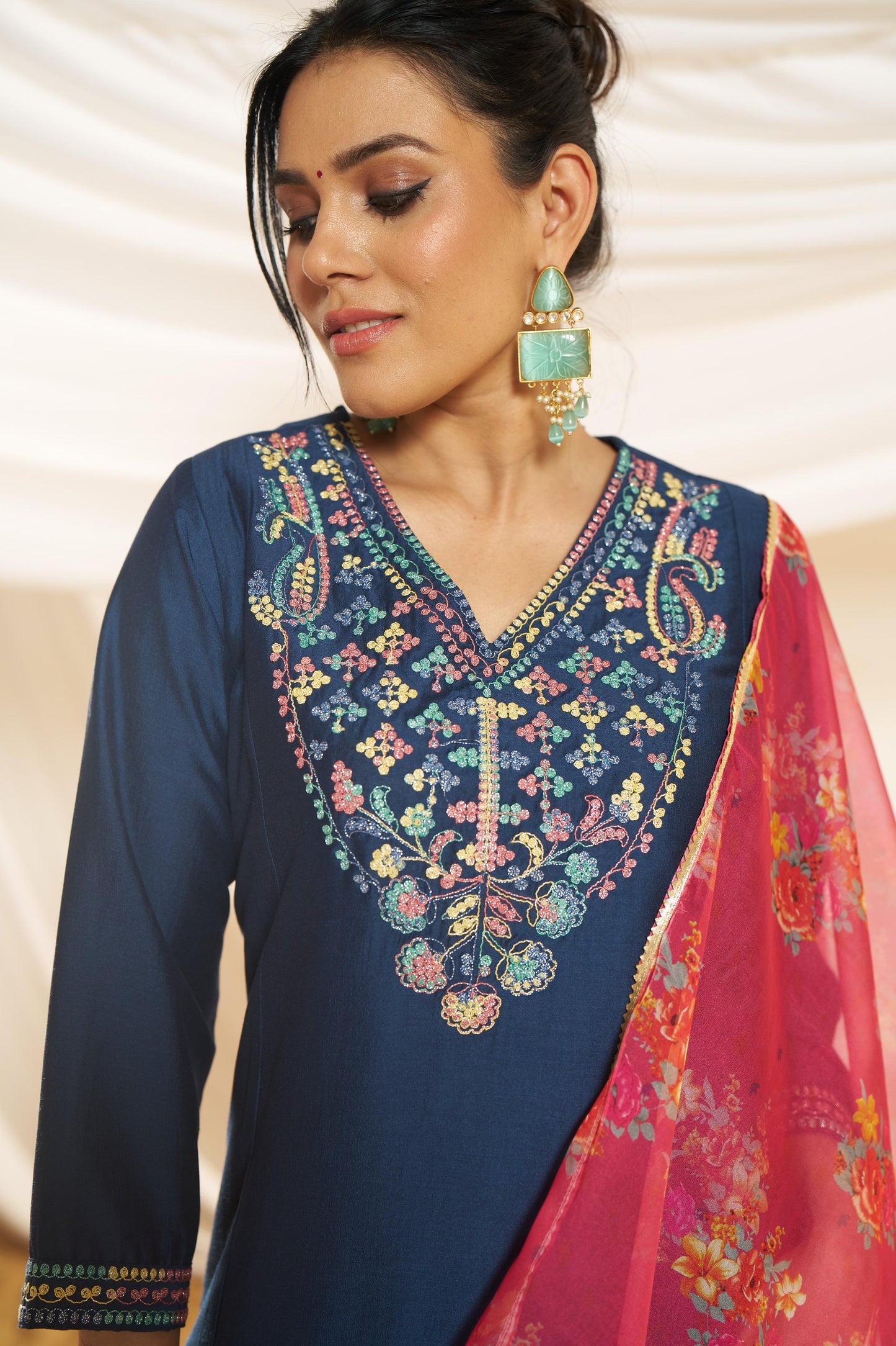 BulBul Women Kayra Navy Embroidered premium Silk  Straight Suit Set With Dupatta