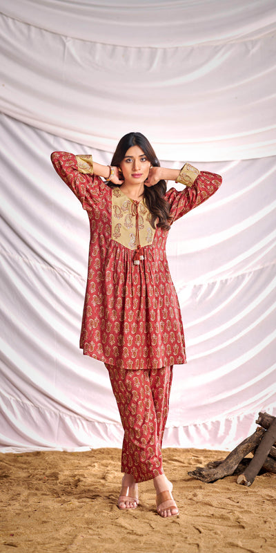 BulBul Women Peach Embroidered Paisley Printed Co-ord Set