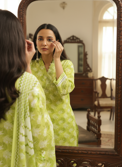 Pure Cotton Green Printed Kurta Set with Dupatta Featuring Contrast Thread Work Neckline