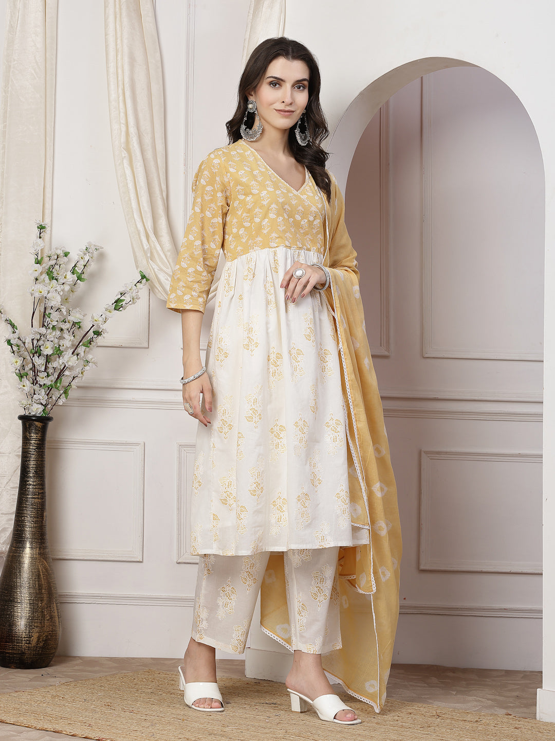 Nisha Cotton Off white Kurta Set with Dupatta