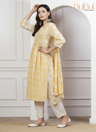 Sia Off White Floral Printed Pure Cotton Kurta Set with Pintuck Detailing and Thread Embroidery with Dupatta